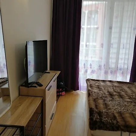 Апартамент Кристал Бийч - Южен Плаж, Несебър Apartmán